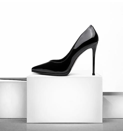 这几款高跟鞋暗藏小心机 让娇小女生穿出大长腿