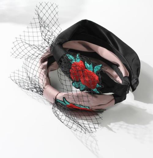 最近大热的配饰 花朵布艺头箍分享（图）