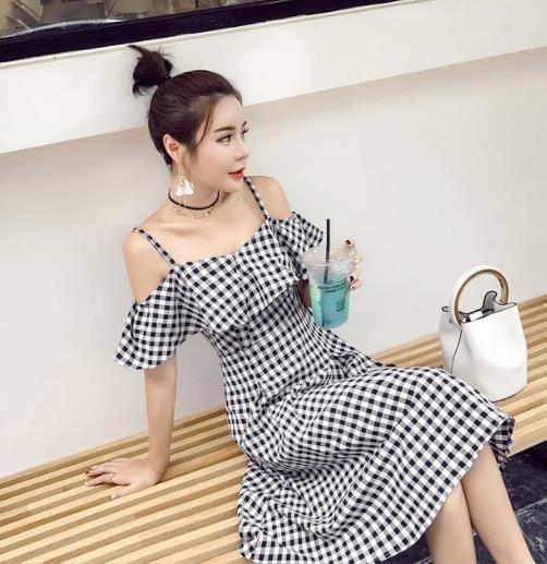 高腰连衣裙是诠释女性魅力的最好方式(图) 高腰连衣裙是诠释女性魅力的最好方式(图)