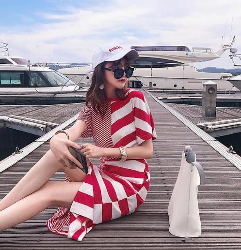 高腰连衣裙是诠释女性魅力的最好方式(图) 高腰连衣裙是诠释女性魅力的最好方式(图)