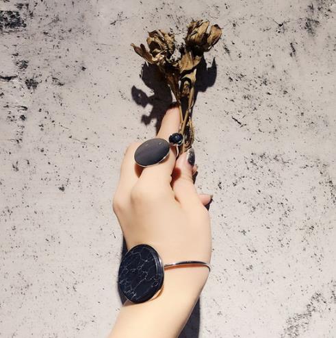 5款气质手链搭配出属于你自己的风格（图）