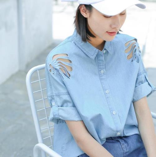 现在买牛仔衬衫刚刚好 帅气又性感（图）