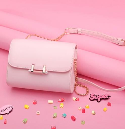 2018春季新款牛皮双肩包 时尚耍酷两不误 2018春季新款牛皮双肩包 时尚耍酷两不误