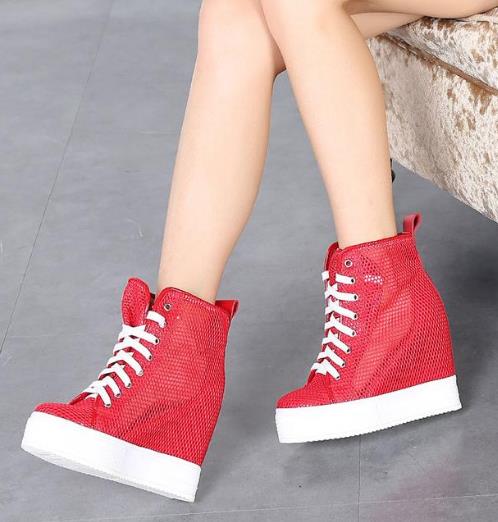 明星同款网面内增高鞋 穿出大长腿(图) 明星同款网面内增高鞋 穿出大长腿(图)