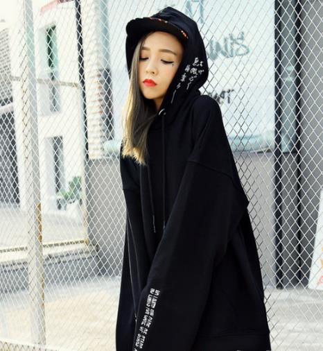 春季是穿卫衣的好季节 彰显时尚风范(图) 春季是穿卫衣的好季节 彰显时尚风范(图)