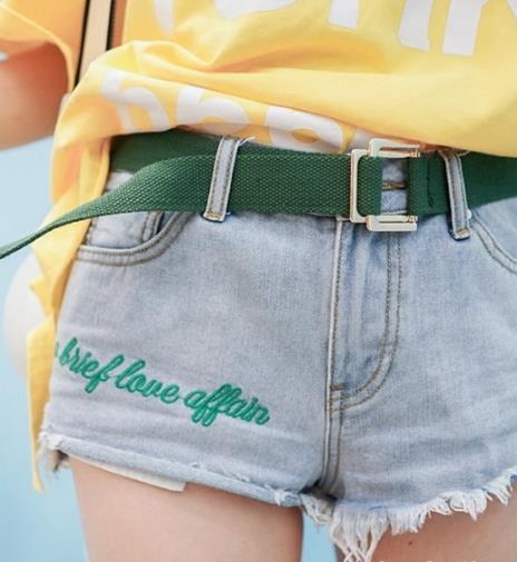 美腿怎么秀 一条短裤全搭配示范（图）