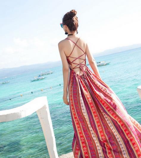 性感露背装 上演格外撩人的后背杀（图）