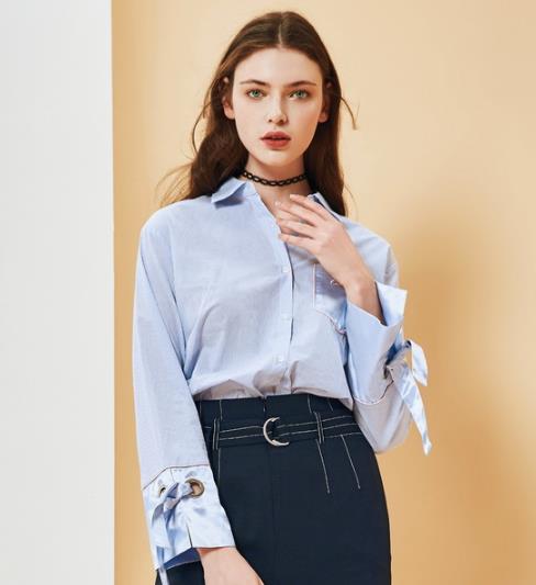 春季时髦感穿搭 衬衫的多种搭配示范（图）