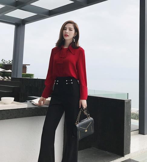 春季时髦感穿搭 衬衫的多种搭配示范（图）