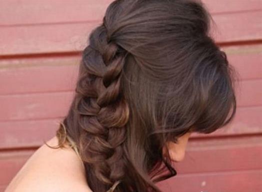 超唯美法式编发图解 彰显知性美(图) 超唯美法式编发图解 彰显知性美(图)