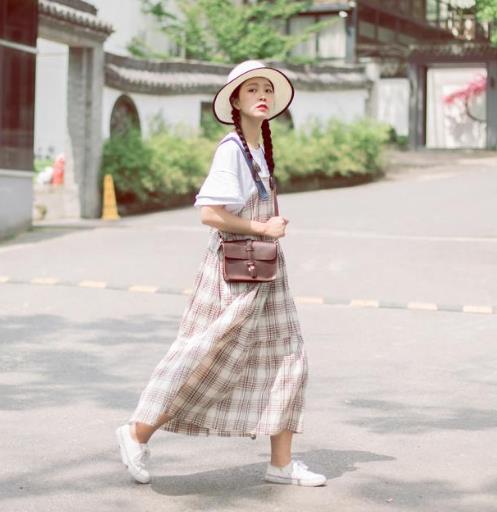 时髦显气质的几款连衣裙 适合文艺范的你