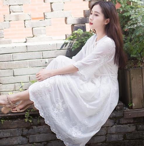 时髦显气质的几款连衣裙 适合文艺范的你