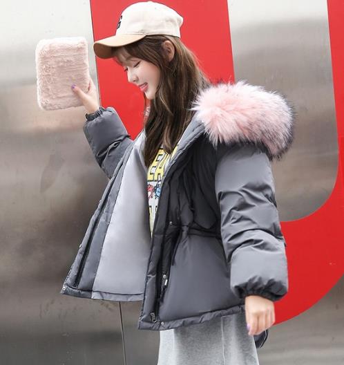 抵御严寒靓丽又不失沉稳的大毛领棉服推荐(图) 抵御严寒靓丽又不失沉稳的大毛领棉服推荐(图)