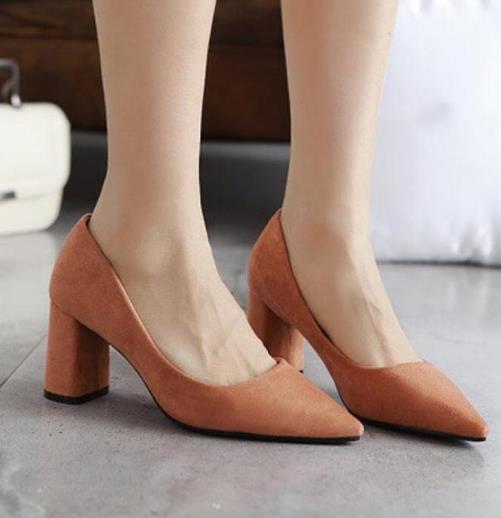 复古奶奶鞋是2018春季新款的潮流之选（图）