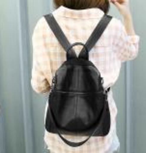 众明星热爱的真皮双肩包来袭 减龄显气质(图) 众明星热爱的真皮双肩包来袭 减龄显气质(图)