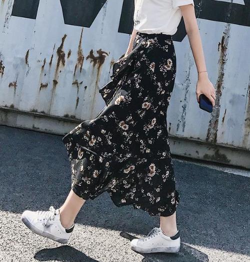 微胖MM穿这几款不规则鱼尾裙 时髦又显瘦 微胖MM穿这几款不规则鱼尾裙 时髦又显瘦