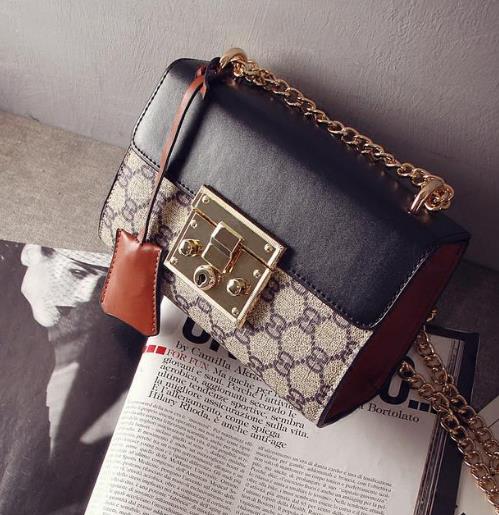 春季新款宽肩带小方包 你确定不来一个