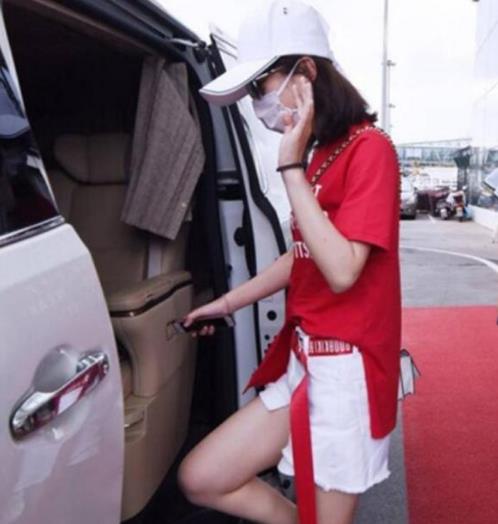 杨幂带火了半身裙 5款半身裙搭配美如少女（图）