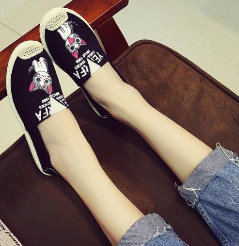 时尚简约的一脚蹬懒人鞋：舒适又百搭（图）