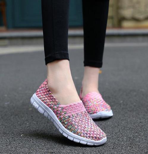时尚简约的一脚蹬懒人鞋：舒适又百搭（图）
