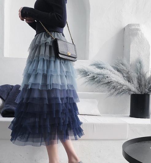 轻松打造层次感的6款半身裙搭配：优雅又性感