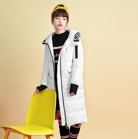 冬季是羽绒服的主场:金丝绒羽绒服搭配示范 冬季是羽绒服的主场:金丝绒羽绒服搭配示范