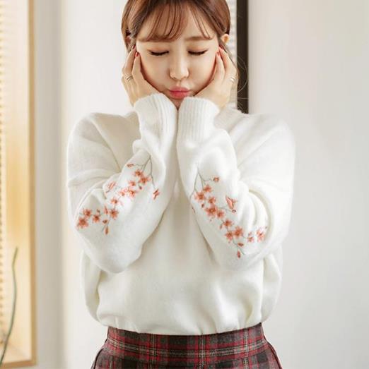 矮个子微胖女生的穿衣攻略 显高显瘦毛衣推荐
矮个子微胖女生的穿衣攻略 显高显瘦毛衣推荐