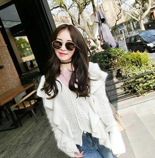 秋冬款时尚又减龄的毛衣 给你温暖的呵护