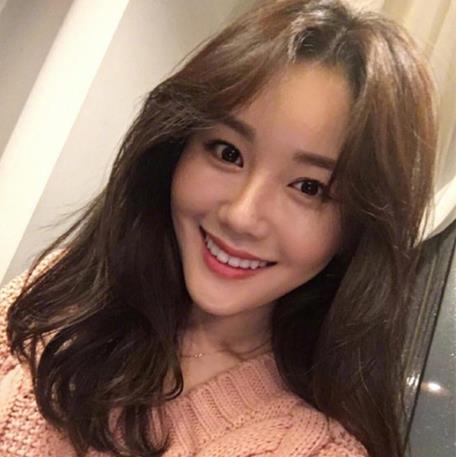 女生冬天留什么发型好看又显气质呢(图) 女生冬天留什么发型好看又显气质呢(图)