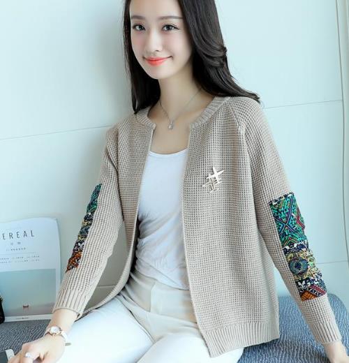 早春里的百搭神器 知性优雅的针织衫（图）