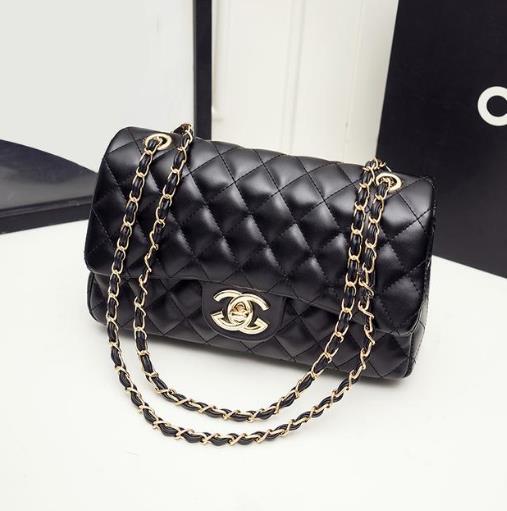 今年最流行的5款百搭斜挎包 简约百搭（图）