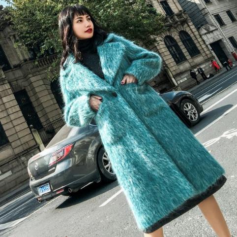 冬季出街典范 马海毛纯色毛呢大衣搭配示范(图) 冬季出街典范 马海毛纯色毛呢大衣搭配示范(图)