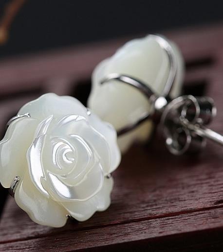 	
人人都戴的小饰品 做精致迷人的姑娘（图）
