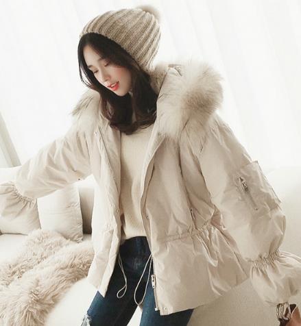 冬日里时髦穿搭全靠羽绒服来支撑（图）