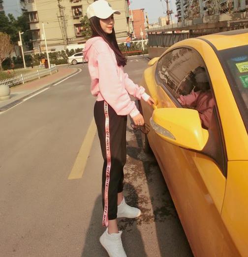 胖MM怎么穿才好看：早春时尚显瘦套装推荐