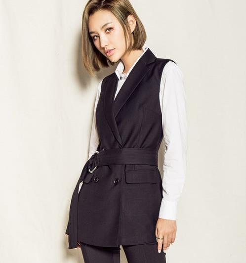 马甲才是凹造型酷帅与知性的两面派(图) 马甲才是凹造型酷帅与知性的两面派(图)