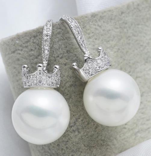 永不过时的珍珠耳钉非常适合高雅的你(图) 永不过时的珍珠耳钉非常适合高雅的你(图)