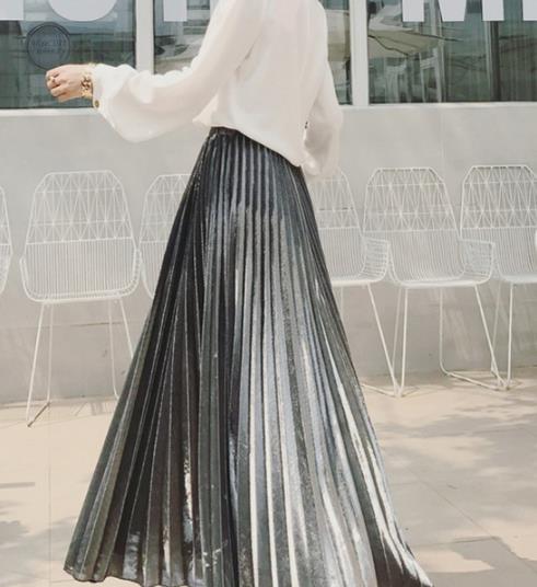 卫衣搭配百褶裙 实用凸显造型两不误（图）