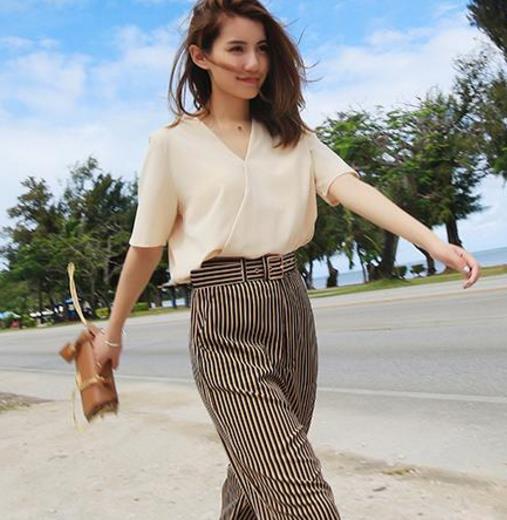 阔腿九分裤两件套搭配 打造完美曲线（图）