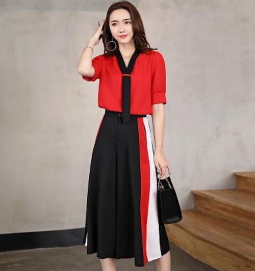 阔腿九分裤两件套搭配 打造完美曲线（图）