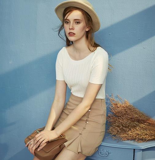 简约白T穿对了你就是时尚潮流（图）