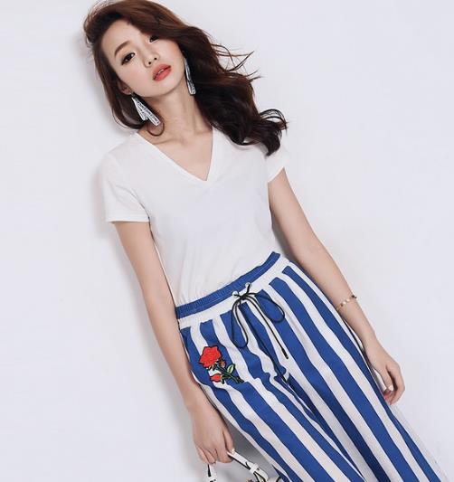 简约白T穿对了你就是时尚潮流（图）