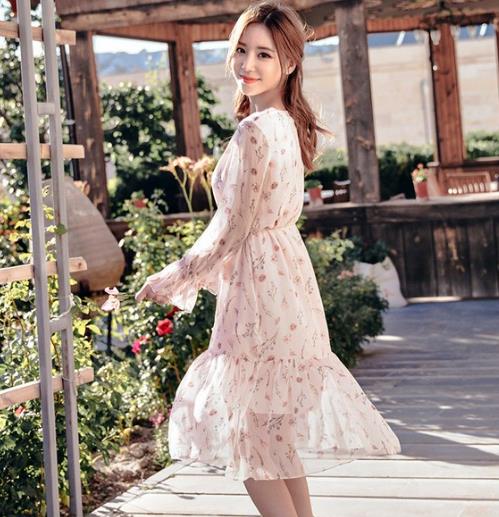 早春上线 连衣裙已经进入战备状态(图) 早春上线 连衣裙已经进入战备状态(图)