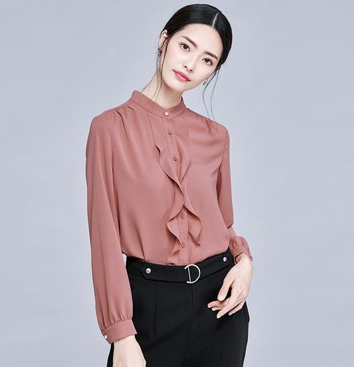 这几款连衣裙把今年的流行演绎的完美无缺（图）