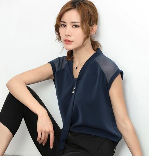 早春怎么穿 看雪纺衫如何应付换季尴尬（图）