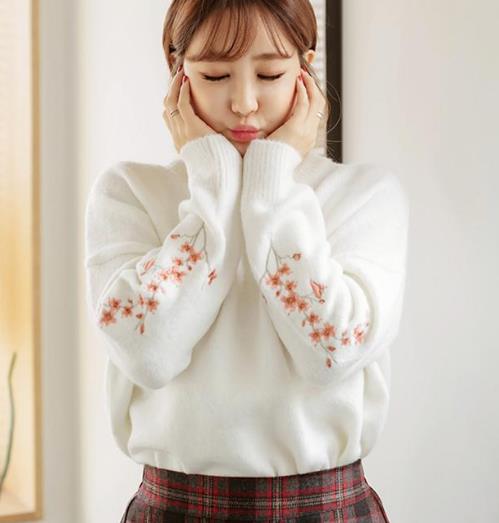 矮个子也能驾驭的套头复古麻花毛衣分享(图) 矮个子也能驾驭的套头复古麻花毛衣分享(图)