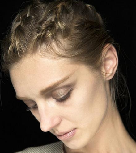 教你4款夏季编发发型 好看又易打理（图）