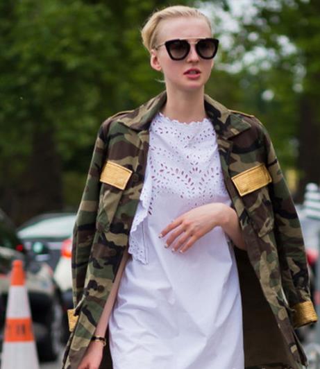 蕾丝衫这样搭 让你春意十足（图）