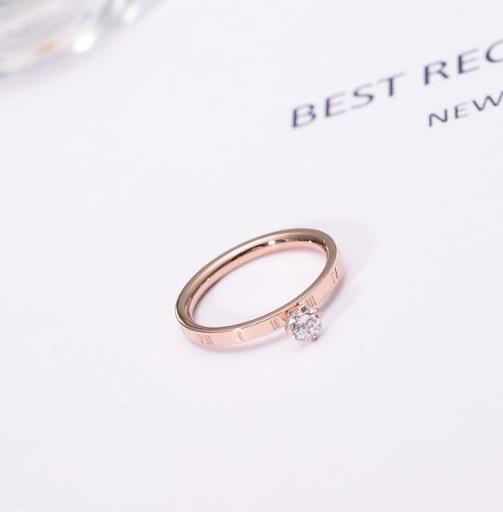 减龄大气的玫瑰金戒指 有着淑女韵味气质（图）