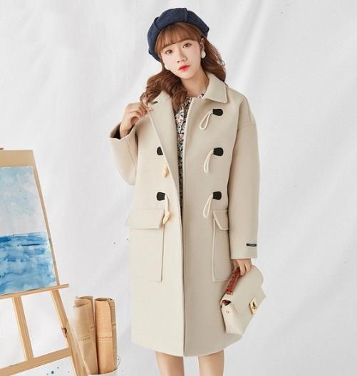 春季新款显瘦减龄毛呢外套的时尚搭配（图）